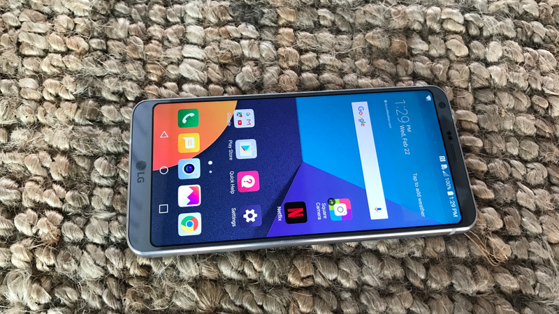 Illustration for article titled LG G6 First Impressions: Back to the Basics